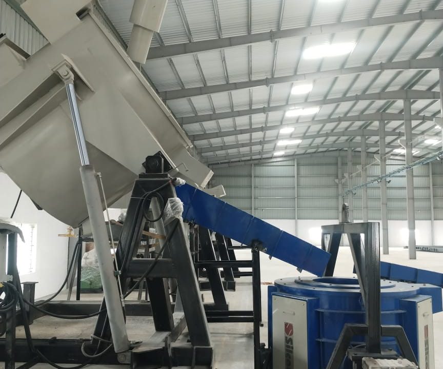 gas fired tilting furnaces with electrically heated transfer ladels